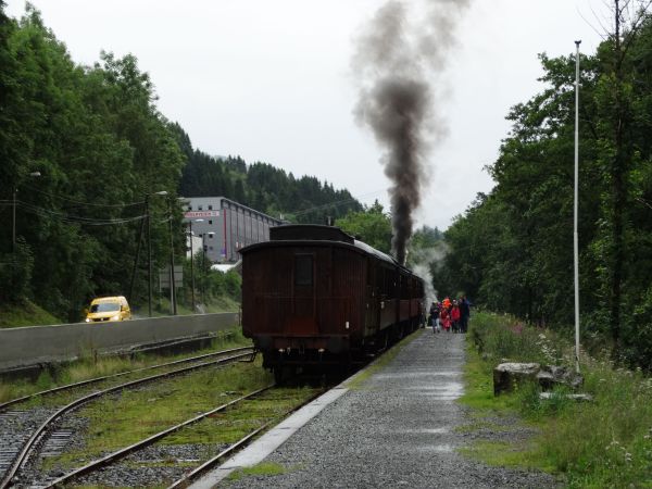 no-njk-vossebanen_train-midtun-030716-full.jpg