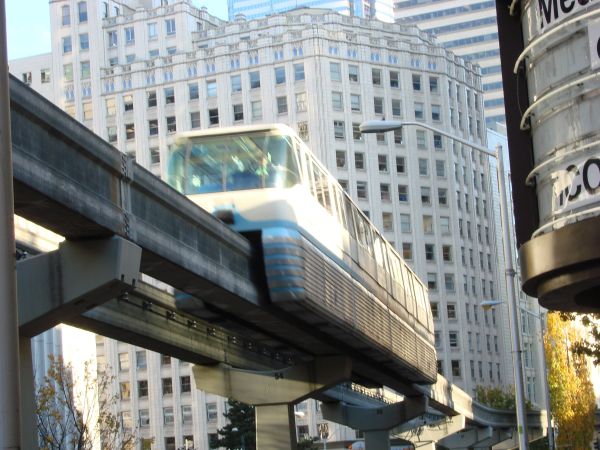 us-monorail-seattle-261007-pic2-full.jpg